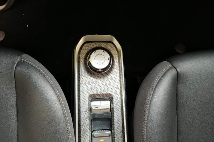 Used Baojun Spark 2023 Intelligent Premium Edition Gear Lever