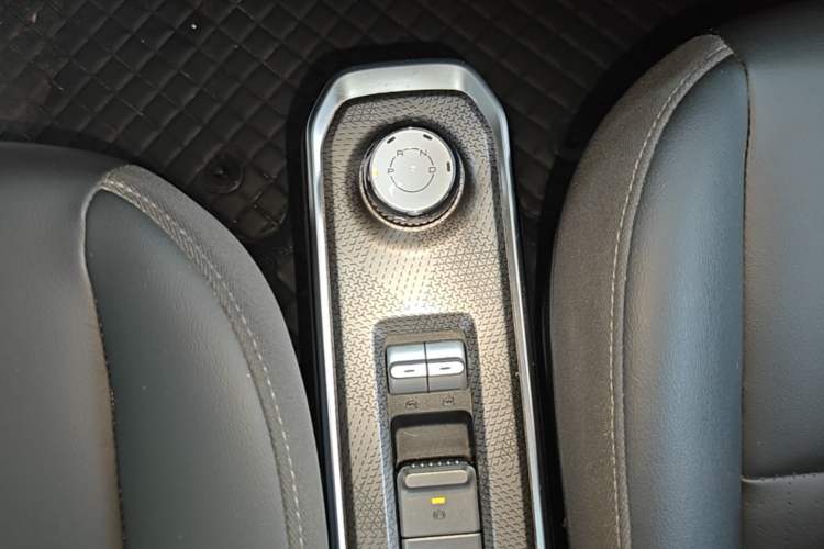 Used Baojun Spark 2023 Intelligent Premium Edition Gear Lever
