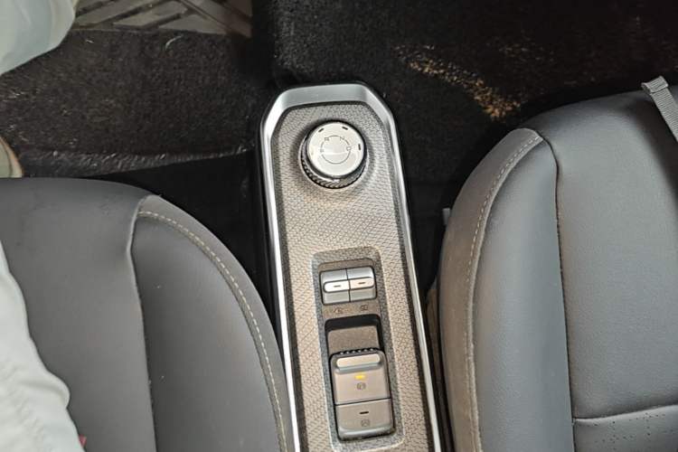 Used Baojun Spark 2023 Intelligent Premium Edition Gear Lever