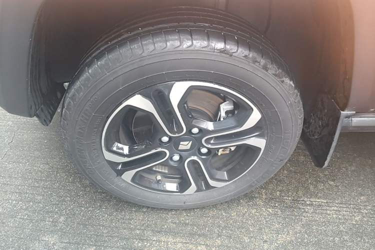 Used Baojun Spark 2023 Flagship Edition Left Front Wheel Hub