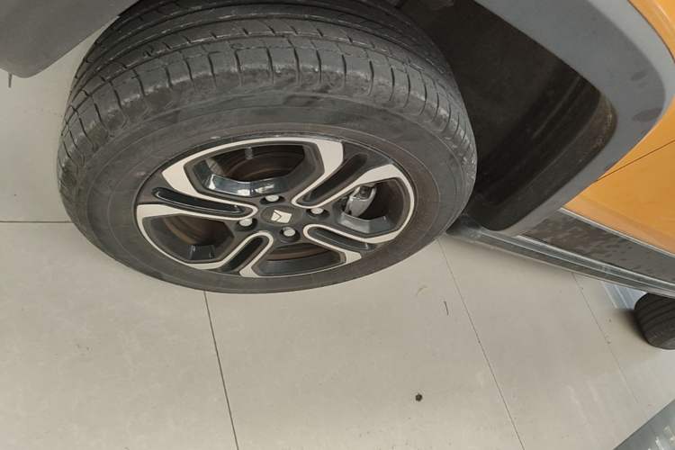 Used Baojun Spark 2023 Flagship Edition Left Front Wheel Hub