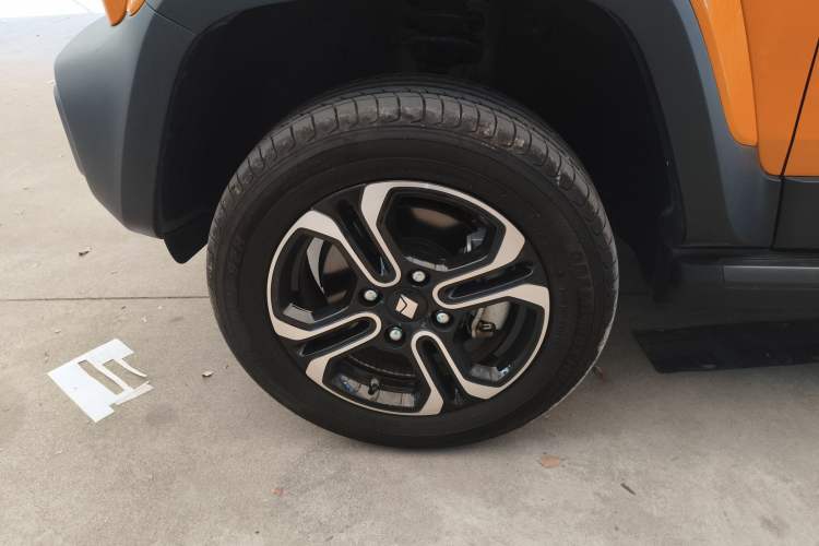 Used Baojun Spark 2023 Flagship Edition Left Front Wheel Hub