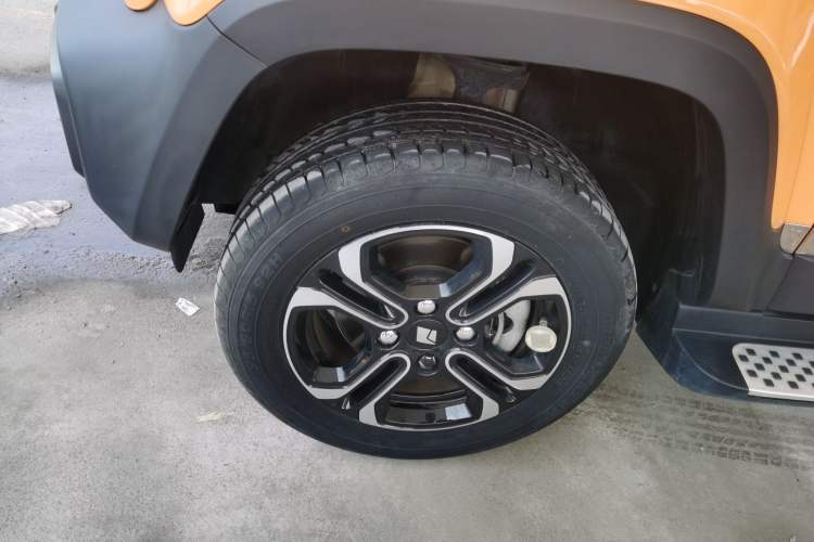 Used Baojun Spark 2023 Flagship Edition Left Front Wheel Hub