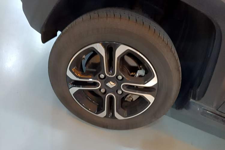 Used Baojun Spark 2023 Flagship Edition Left Front Wheel Hub