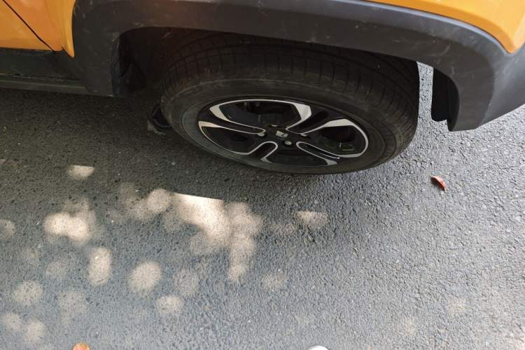 Used Baojun Spark 2023 Flagship Edition Right Front Wheel Hub