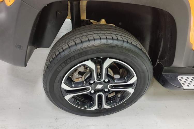 Used Baojun Spark 2023 Intelligent Premium Edition Right Rear Wheel Hub