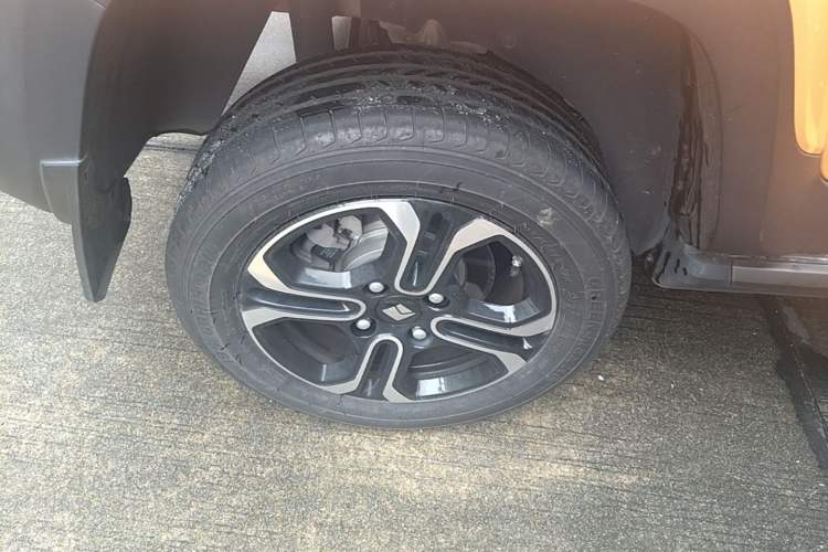 Used Baojun Spark 2023 Flagship Edition Right Rear Wheel Hub