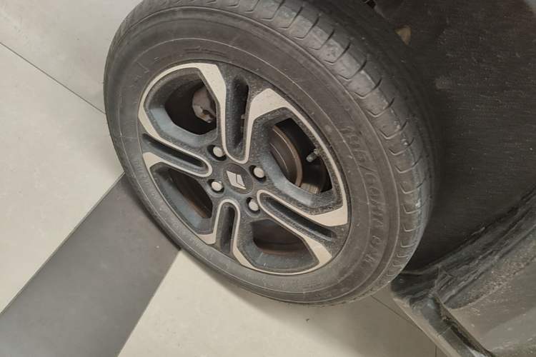 Used Baojun Spark 2023 Flagship Edition Right Rear Wheel Hub