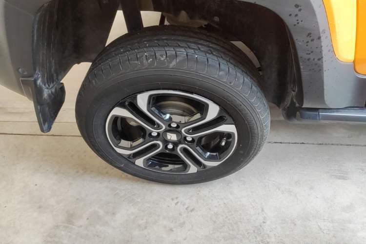 Used Baojun Spark 2023 Intelligent Premium Edition Right Rear Wheel Hub