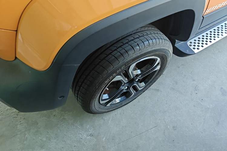 Used Baojun Spark 2023 Intelligent Premium Edition Right Rear Wheel Hub