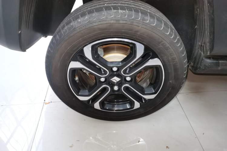 Used Baojun Spark 2023 Flagship Edition Right Rear Wheel Hub
