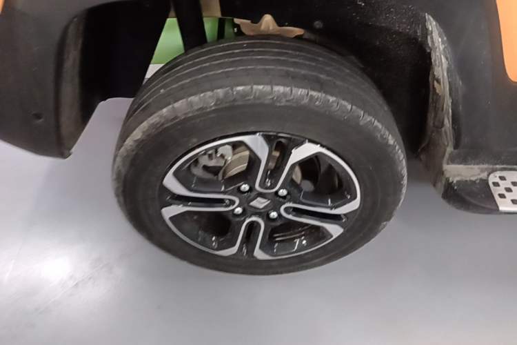 Used Baojun Spark 2023 Intelligent Premium Edition Right Rear Wheel Hub