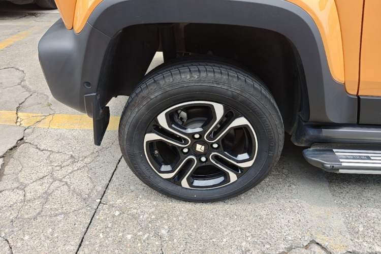 Used Baojun Spark 2023 Intelligent Premium Edition Right Rear Wheel Hub