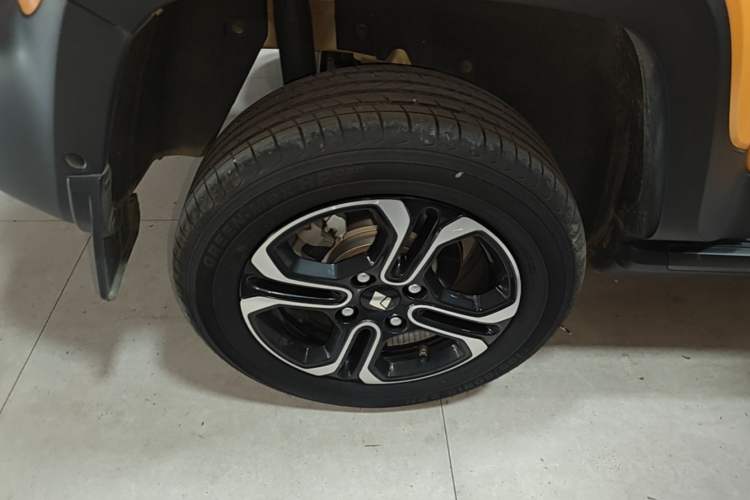 Used Baojun Spark 2023 Intelligent Premium Edition Right Rear Wheel Hub