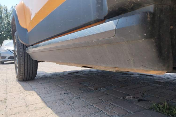 Used Baojun Spark 2023 Flagship Edition Right Side Sill