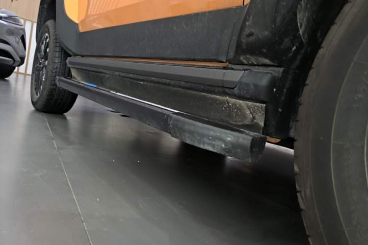 Used Baojun Spark 2023 Flagship Edition Right Side Sill