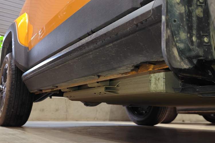 Used Baojun Spark 2023 Flagship Edition Right Side Sill