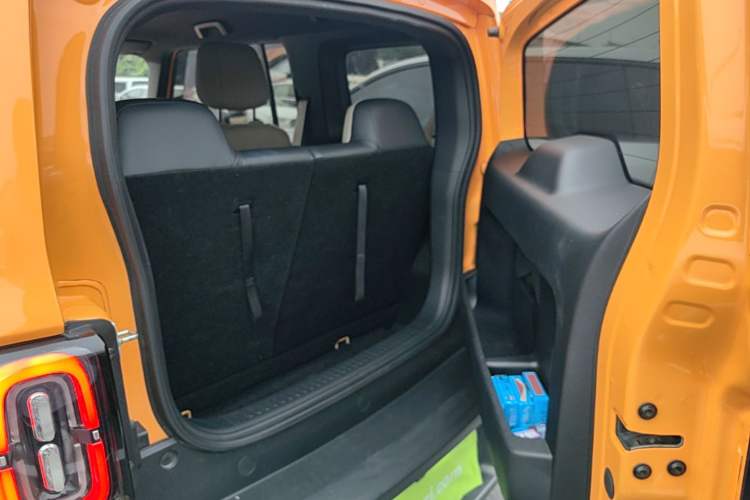 Used Baojun Spark 2023 Intelligent Premium Edition Trunk