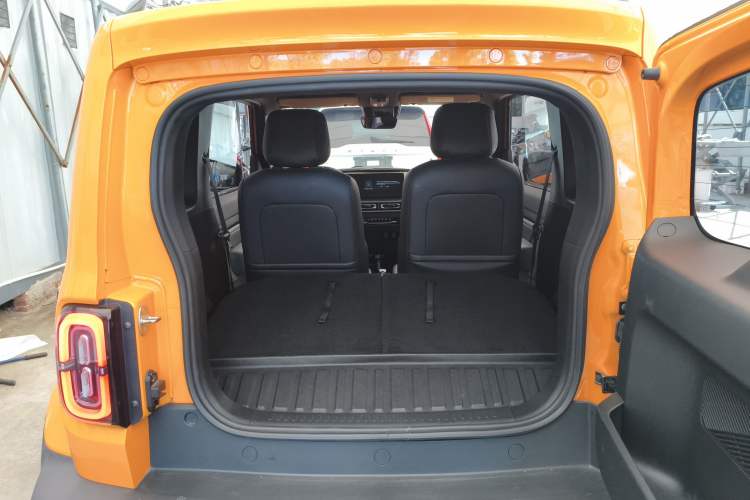 Used Baojun Spark 2023 Flagship Edition Trunk
