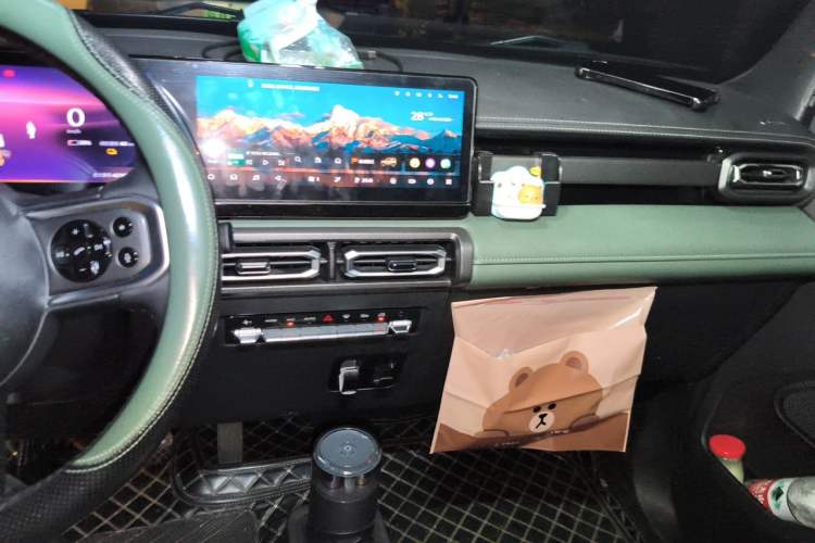 Used Baojun Spark 2024 Intelligent Premium Edition Audio And AC Panel