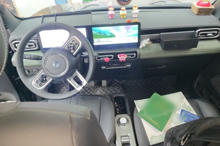 Used Baojun Spark 2024 Intelligent Premium Edition Center Console