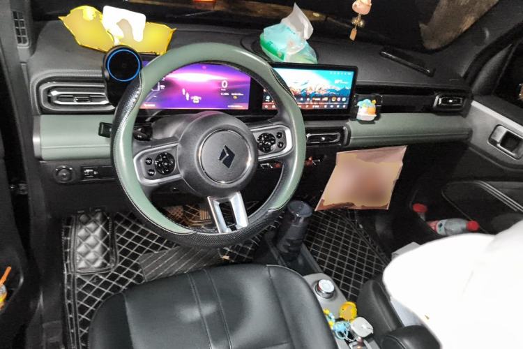 Used Baojun Spark 2024 Intelligent Premium Edition Center Console