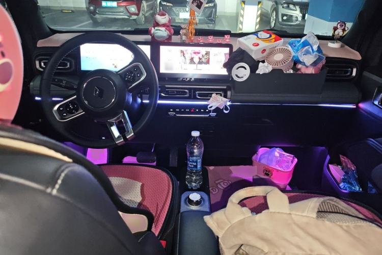 Used Baojun Spark 2024 Intelligent Premium Edition Center Console