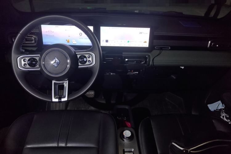 Used Baojun Spark 2024 Intelligent Premium Edition Center Console