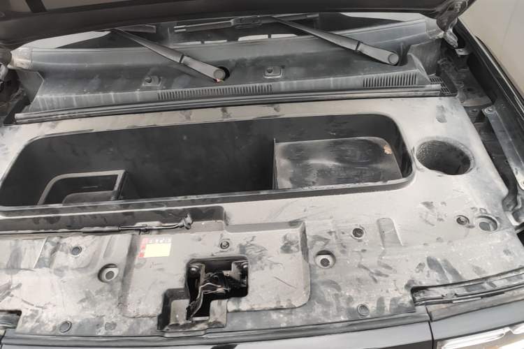 Used Baojun Spark 2024 Flagship Edition Engine Bay