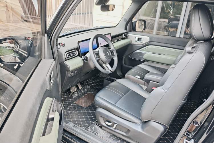 Used Baojun Spark 2024 Flagship Edition Interior 1