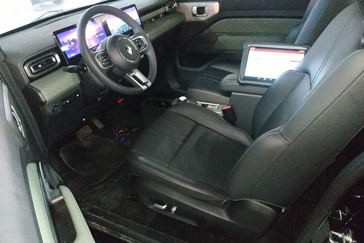 Used Baojun Spark 2024 Intelligent Premium Edition Left Front Seat