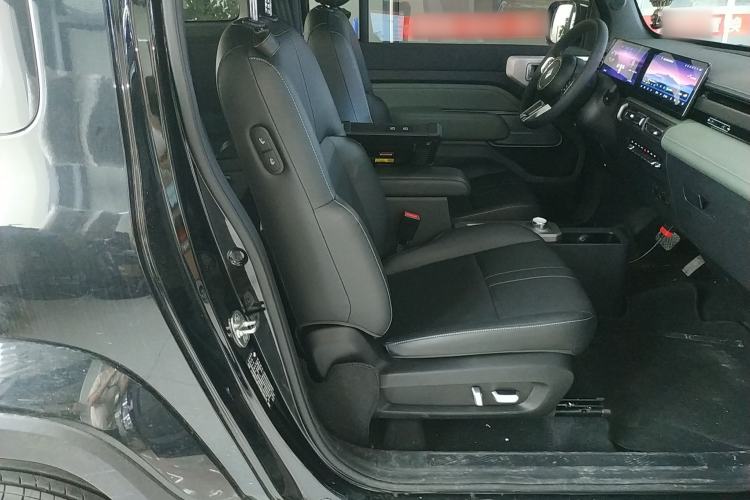Used Baojun Spark 2024 Intelligent Premium Edition Right Front Seat