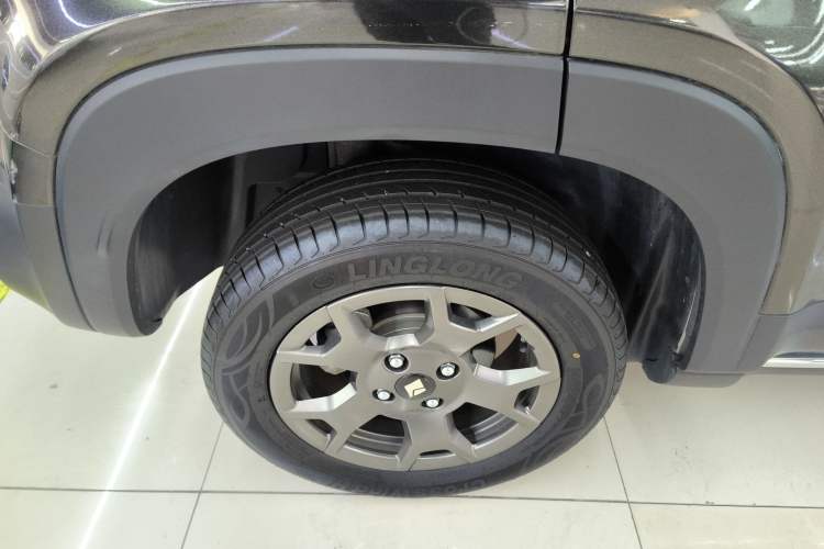 Used Baojun Spark 2024 Flagship Edition Right Rear Wheel Hub