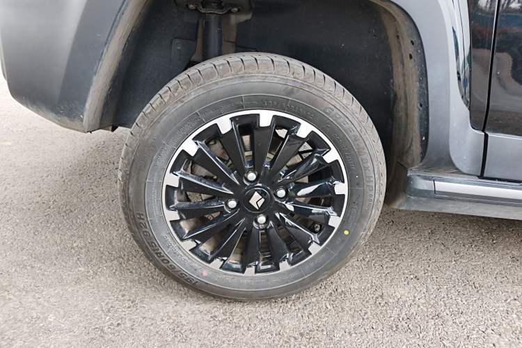 Used Baojun Spark 2024 Flagship Edition Right Rear Wheel Hub