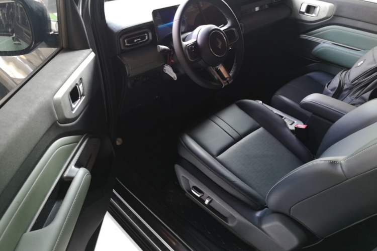 Used Baojun Spark 2024 Intelligent Premium Edition Driver Seat
