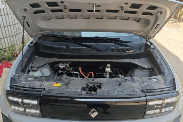 Used Baojun Spark 2024 Flagship Edition Engine Bay