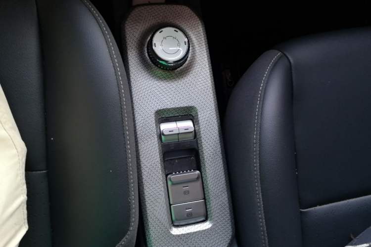 Used Baojun Spark 2024 Intelligent Premium Edition Gear Lever