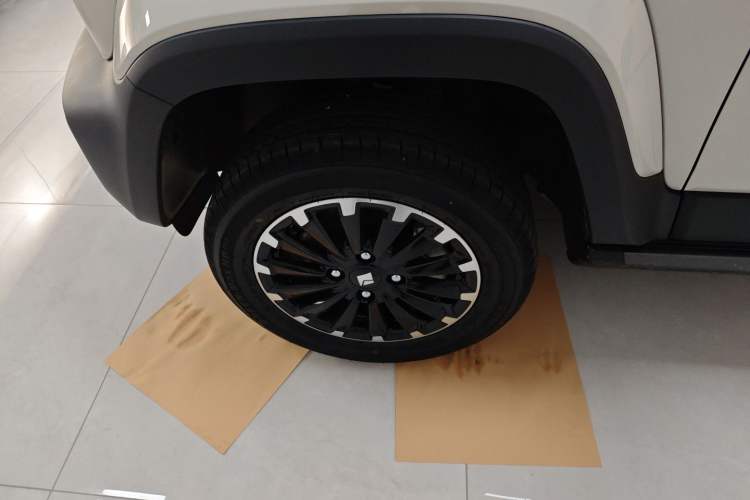 Used Baojun Spark 2024 Flagship Edition Left Front Wheel Hub