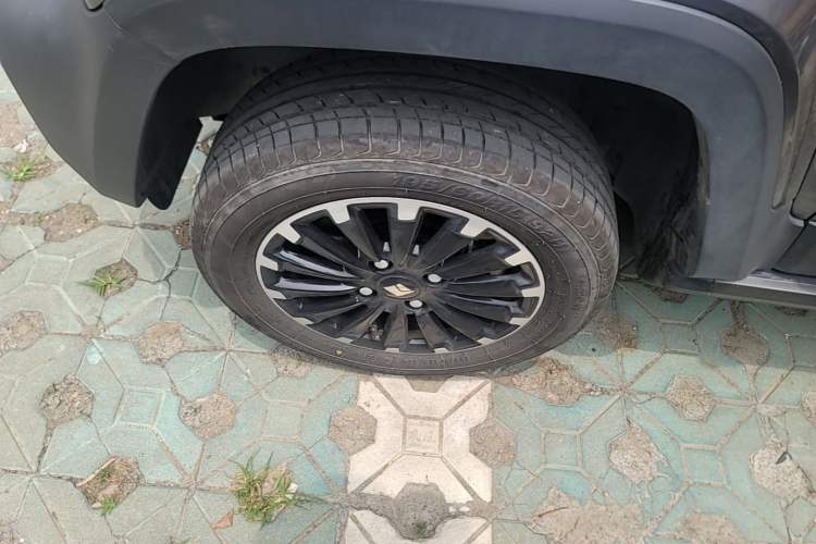 Used Baojun Spark 2024 Flagship Edition Left Front Wheel Hub
