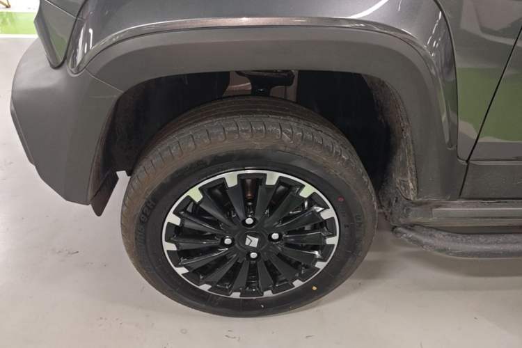 Used Baojun Spark 2024 Flagship Edition Left Front Wheel Hub