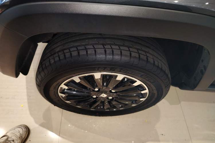 Used Baojun Spark 2024 Flagship Edition Left Front Wheel Hub