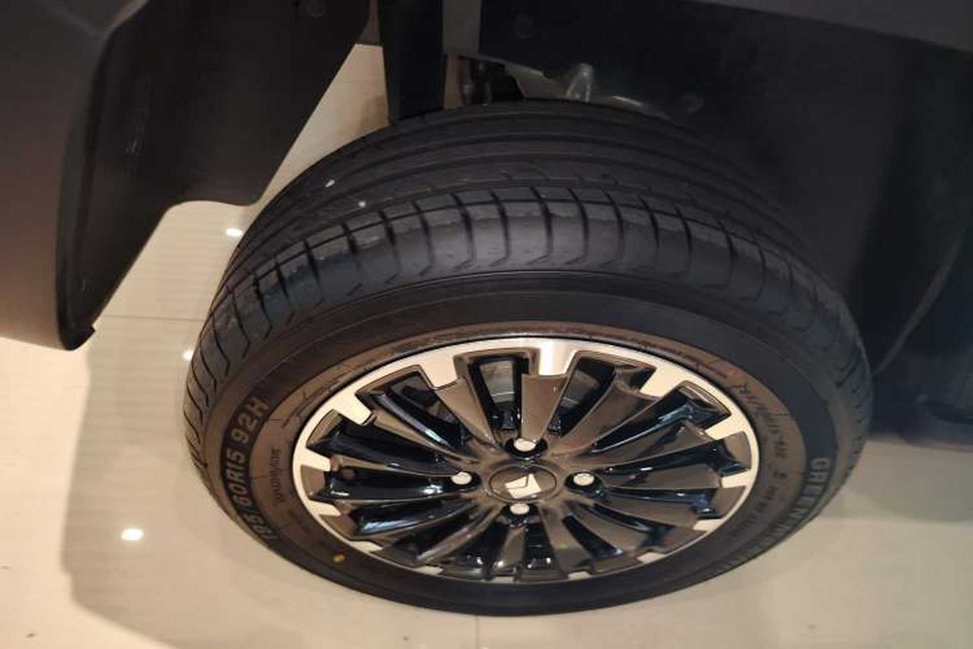 Used Baojun Spark 2024 Flagship Edition Right Rear Wheel Hub
