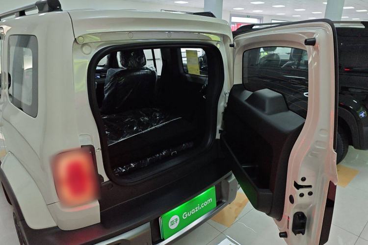 Used Baojun Spark 2024 Flagship Edition Trunk