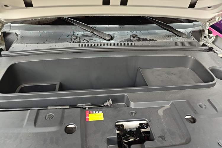 Used Baojun Spark 2024 Intelligent Premium Edition Engine Bay