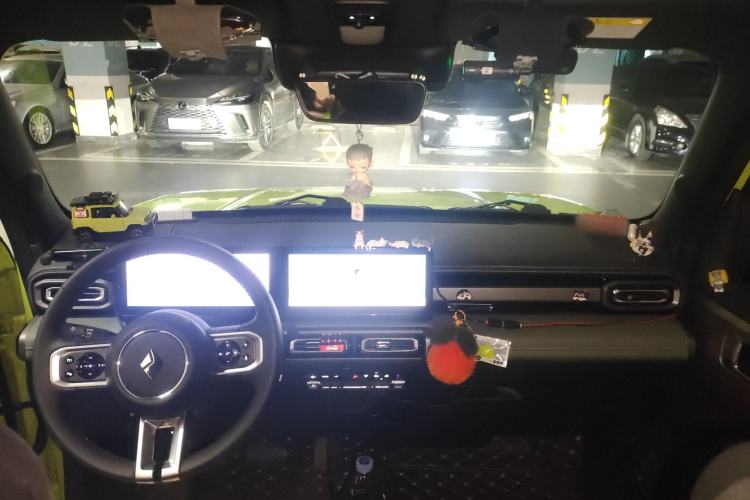 Used Baojun Spark 2024 Intelligent Premium Edition Center Console