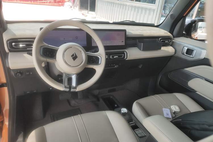 Used Baojun Spark 2024 Intelligent Premium Edition Center Console