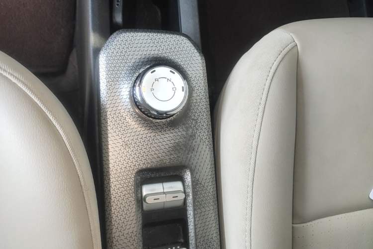 Used Baojun Spark 2024 Intelligent Premium Edition Gear Lever