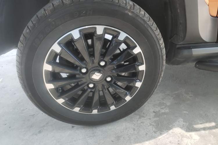 Used Baojun Spark 2024 Intelligent Premium Edition Right Rear Wheel Hub
