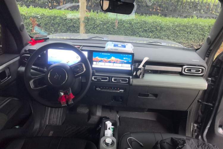 Used Baojun Spark 2024 Flagship Edition Center Console