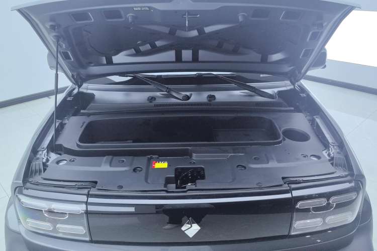 Used Baojun Spark 2024 Flagship Edition Engine Bay